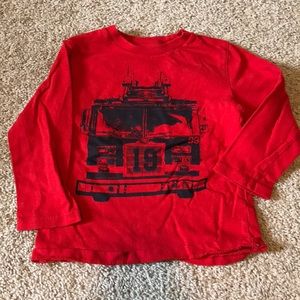 Gap fire engine T-shirt